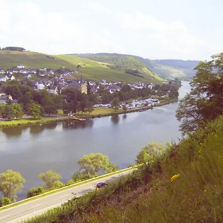 Retreat * ノイマゲン・ダオン